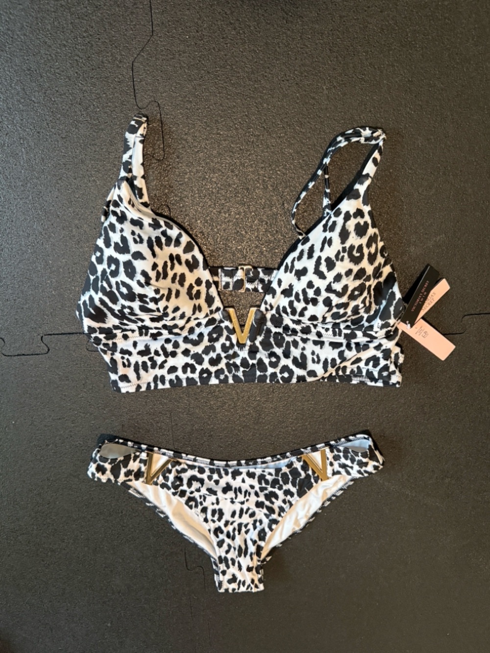 Victoria's Secret womens Leopard Print bikini - Black & White